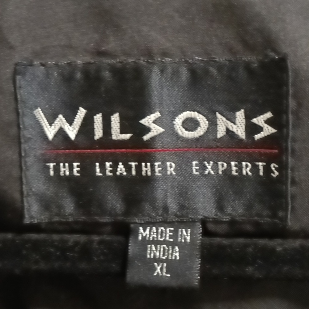 WILSONS black leather vest w pockets & bronze buttons Size XL